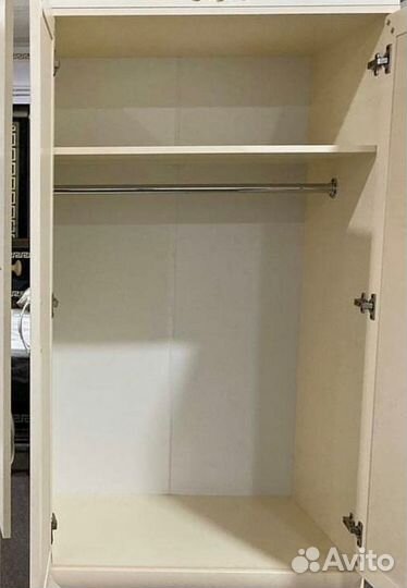 Детская кровать и шкаф