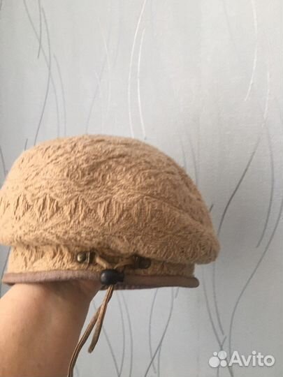 Берет и шапки женские