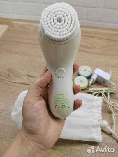 Щетка для лица