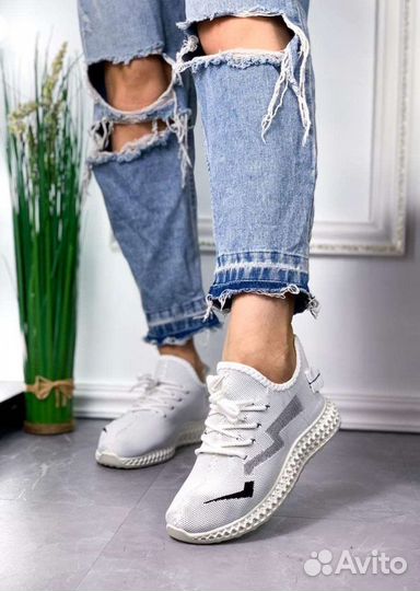 Кроссовки лёгкие 35-36-39