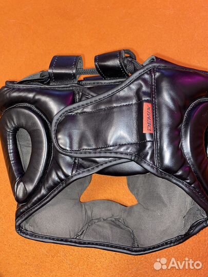 Шлем боксерский Demix