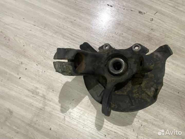 Кулак передний левый Volkswagen Polo MK5 с2009-202