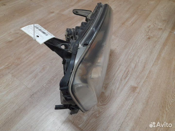 Фара галоген правая Honda Pilot 2 2008-2011