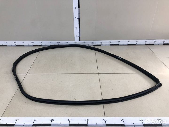 Уплотнитель проема двери задней левой Toyota Corol