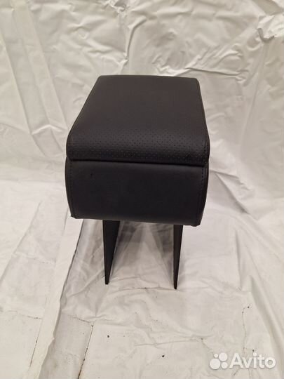 Подлокотник универсальный