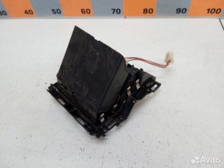 Дефлектор воздушный Volkswagen Touareg 7LA 3.2