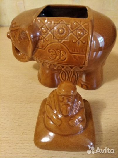 Сувенирный слон для хранения чая. Керамика