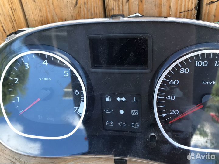 Щиток панель приборов рено сандеро sandero