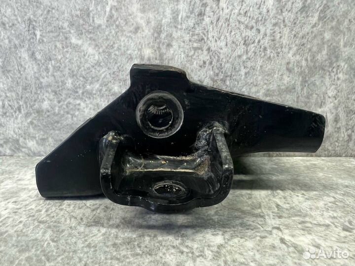 Кронштейн (крепление) Kia Ceed 2 JD 2014