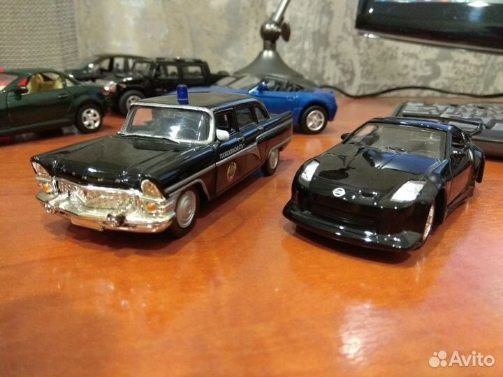 Модельные металлические машинки новые