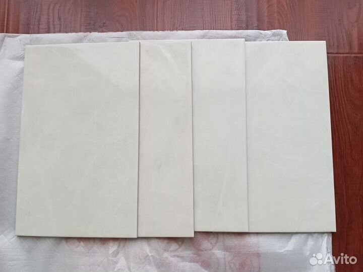 Плитка,новая;затирка зеленая,2 кг;обои, остатки