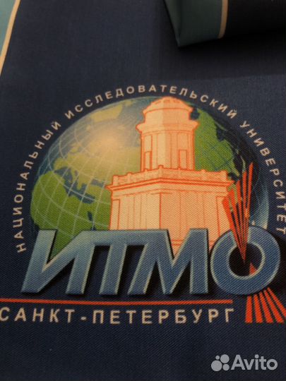 Шарф с эмблемой итмо искусств шелк