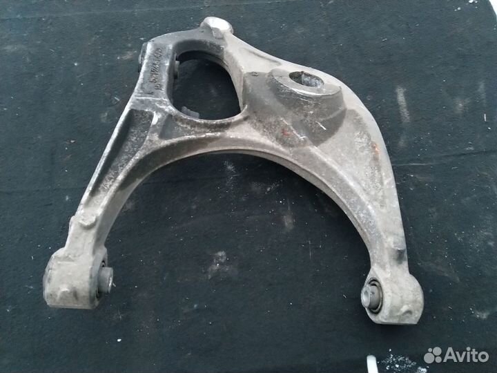 Рычаг задний правый нижний Jeep Grand Cherokee WK2