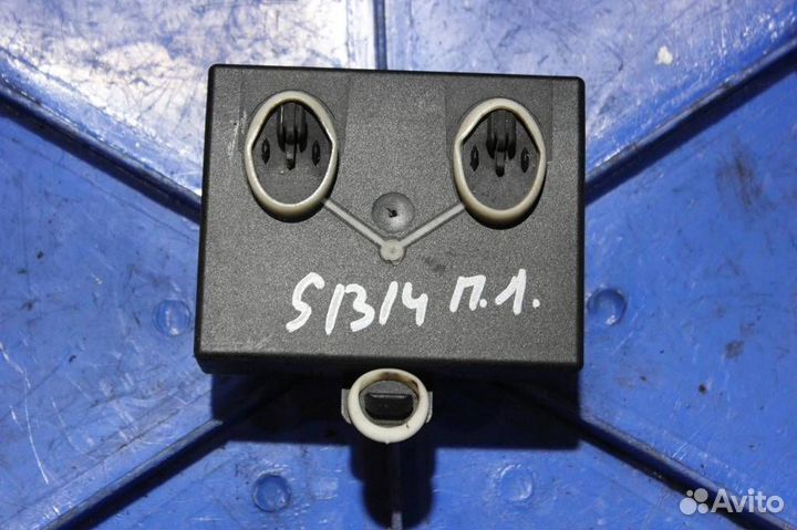 Блок управления двери передней левой Audi Q7 (200