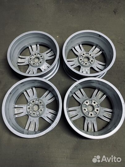 Диски оригинал Audi r17