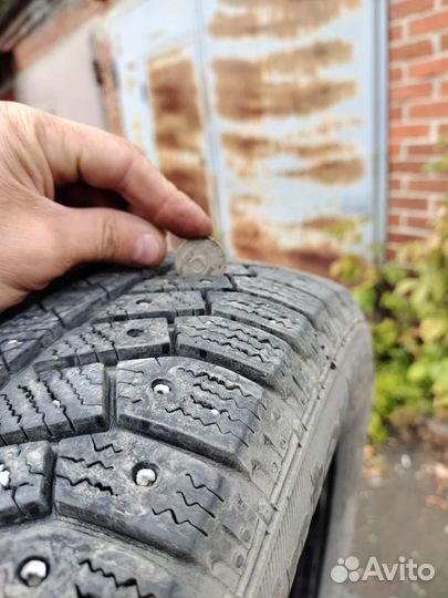 Continental ContiWinterViking 2 215/60 R16