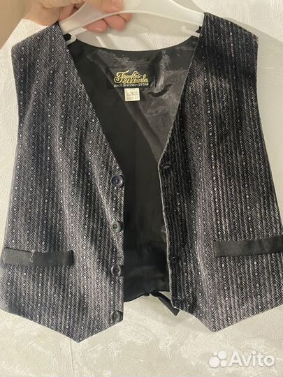 Жилетка с брюками