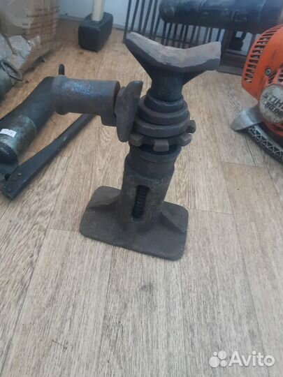 Домкрат СССР винтовой