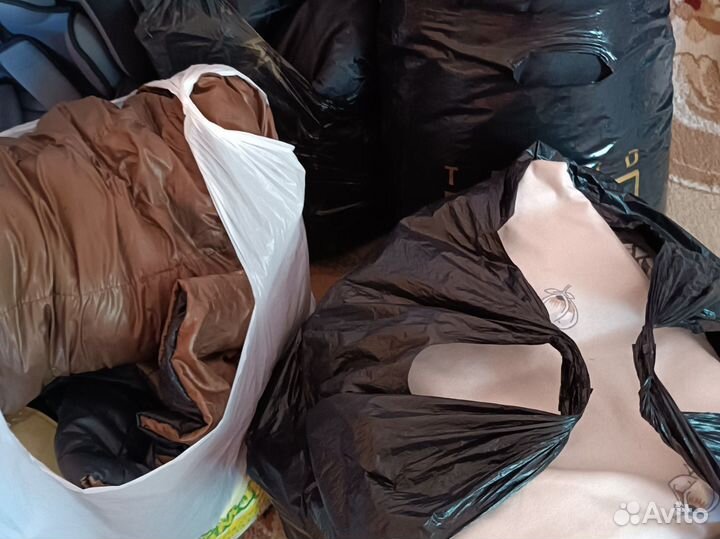 Большой пакет с вещами