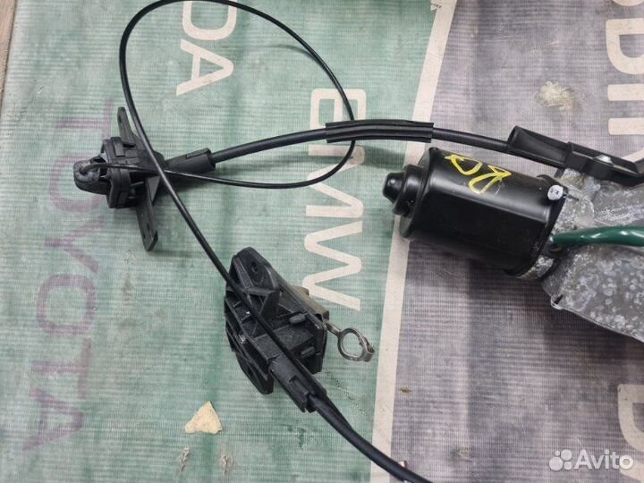 Электропривод сдвижной двери левый Kia Carnival 3