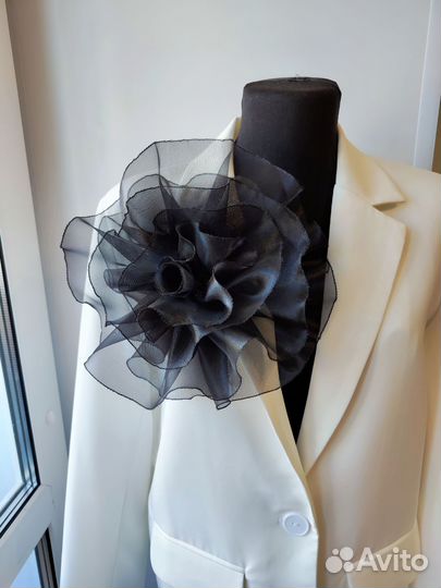 Брошь цветок ручной работы