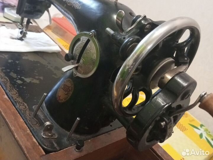 Швейная машина Подольск ручная