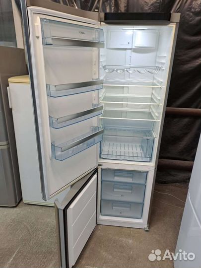 Холодильник AEG