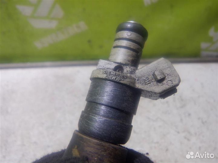 Форсунка инжекторная Фольксваген Пассат Б3