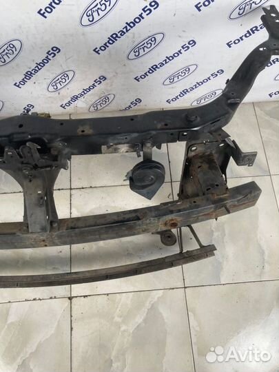 Панель передняя (телевизор) Nissan Qashqai J10