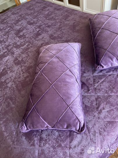 Покрывало и подушки