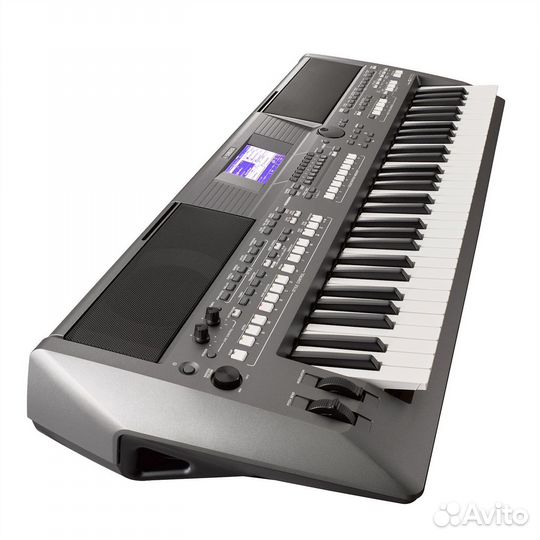 Yamaha PSR S 670