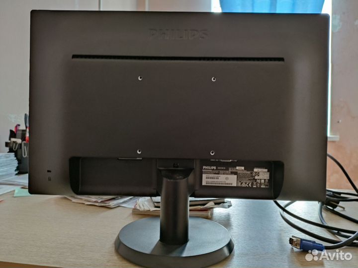 Монитор Philips 193v5l 18,5