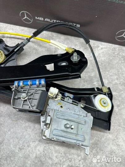 Стеклоподъемник передний левый Mercedes-Benz
