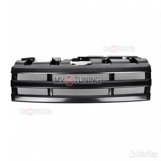 Решетка радиатора на Mitsubishi Pajero 4