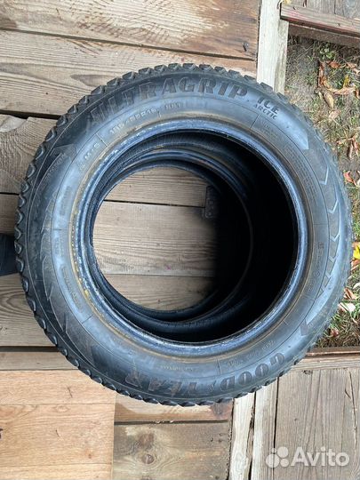 Goodyear Ultragrip Ice Arctic 185/65 R15