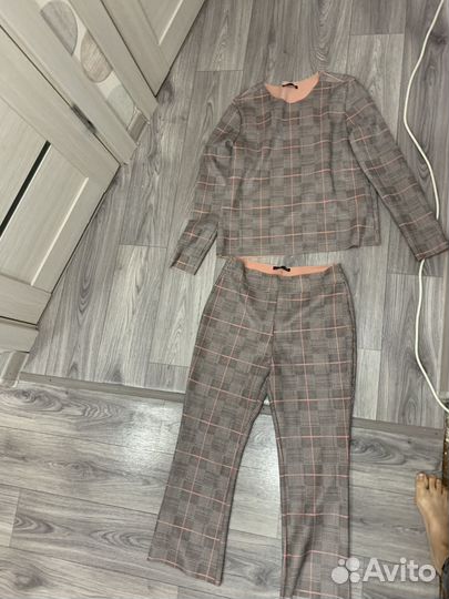 Костюм женский