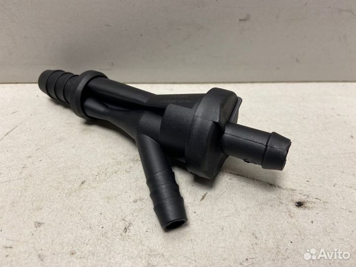 Клапан вентиляции картерных газов Volkswagen