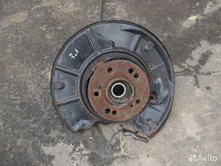 Ступица в сборе задняя левая Mercedes W215 W220