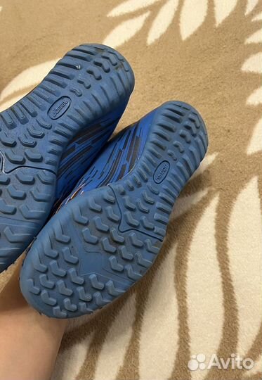 Детские футбольные бутсы