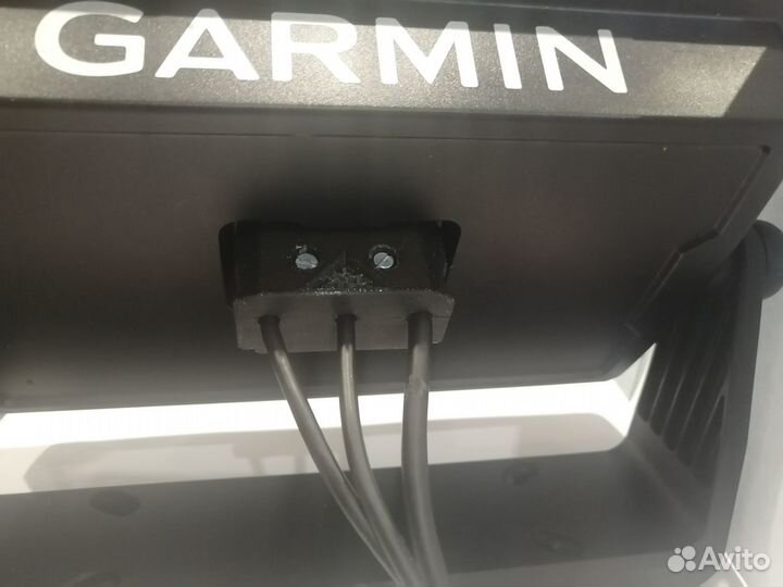 Крепление проводов эхолота Garmin Striker 7