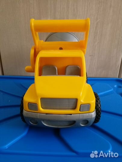 Развивающий автомобиль для маленьких