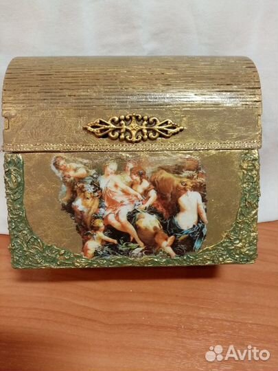 Шкатулка-ларец в старинном стиле