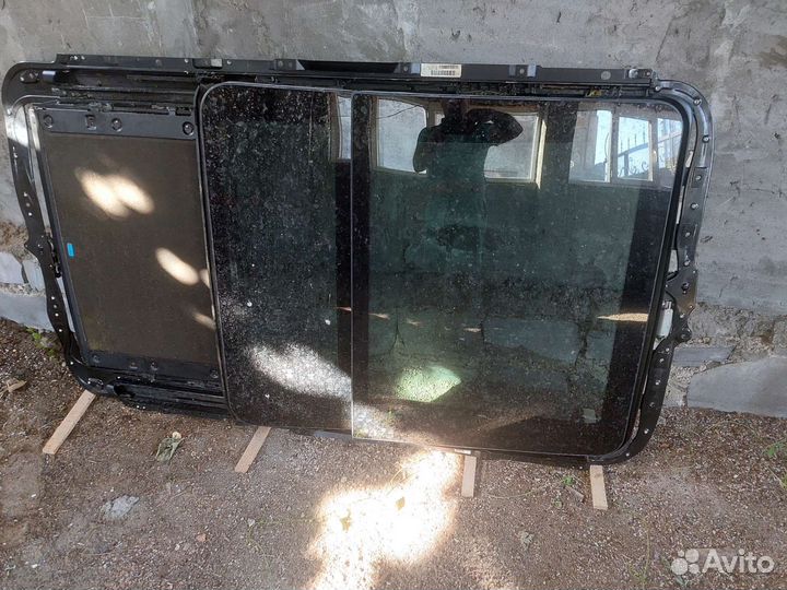 Стекло люка маленький bmw е70 панорама