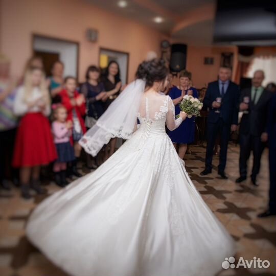 Свадебное платье