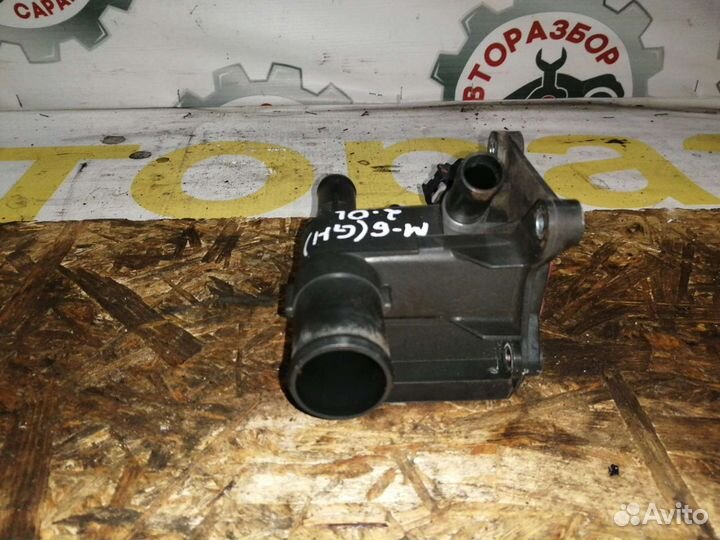 Флянец тройник системы охлаждения Mazda 6 GH 2.0 2