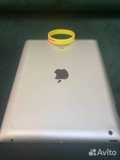 iPad 4 WiFi only 64Gb Белый