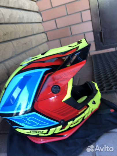 Кроссовый шлем just 1