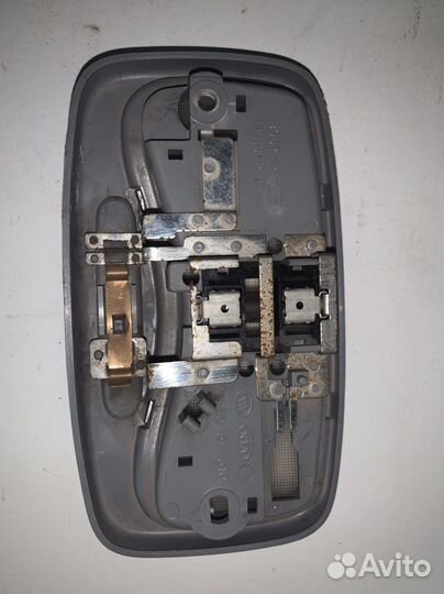 Плафон освещения салона Kia Spectra