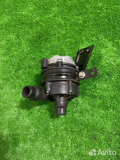 Насос охлаждающей жидкости Mercedes-Benz E 213