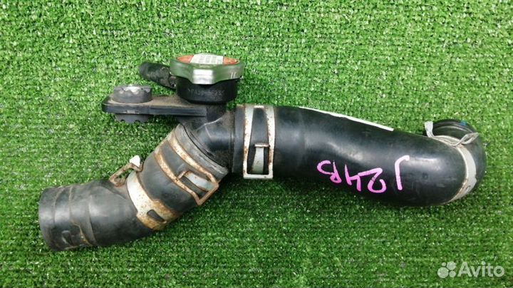 Горловина радиатора Suzuki Escudo